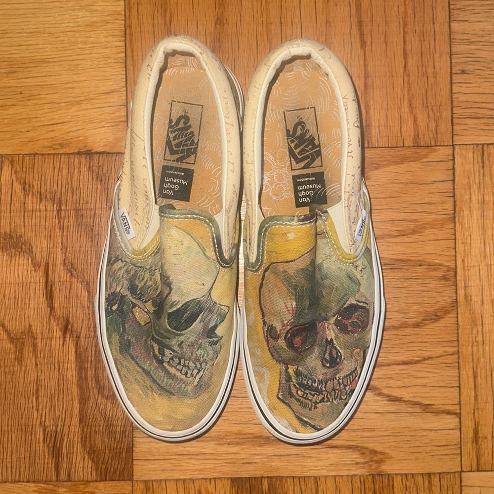 Vans Vincent Van Gogh Limited Edition Skull
Classic Slip Ons Amsterdam sz 6/7.5